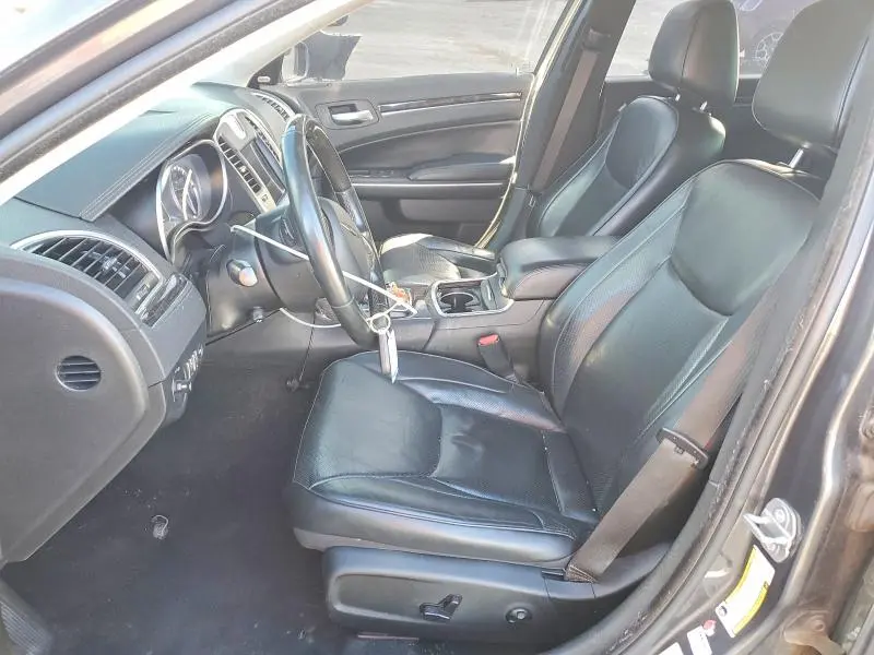 2019 CHRYSLER 300 LIMITED  