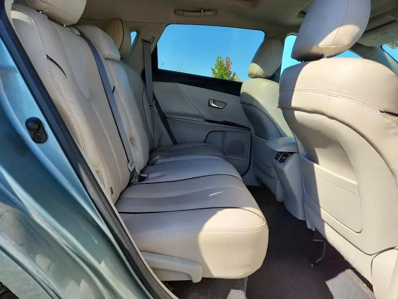 2011 TOYOTA VENZA AWD 4CYL  