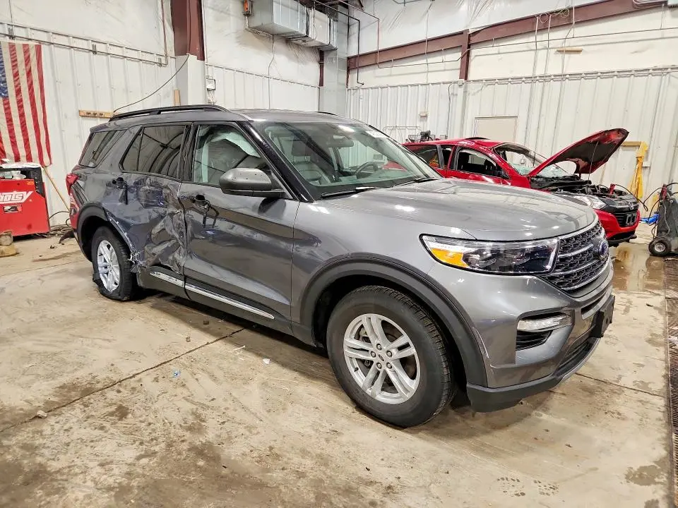2022 FORD EXPLORER XLT  