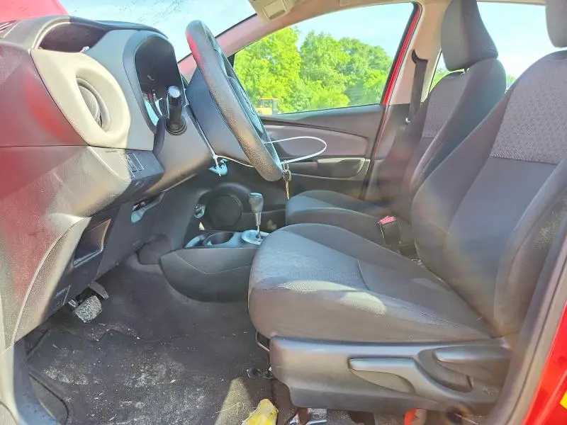 2016 TOYOTA YARIS 5-DOOR L  