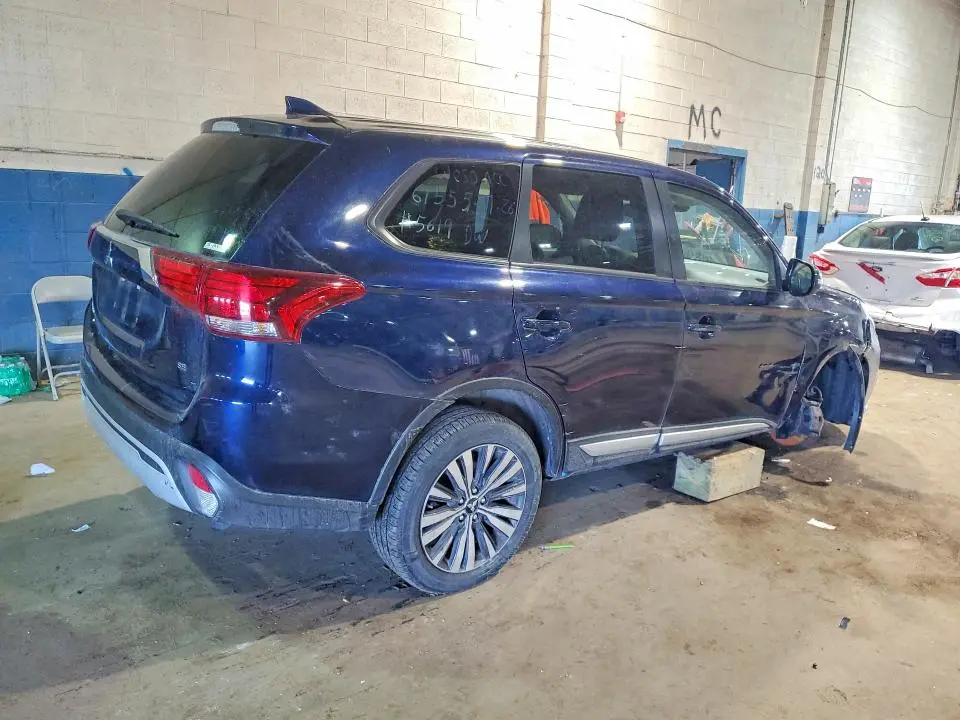 2020 MITSUBISHI OUTLANDER SE  