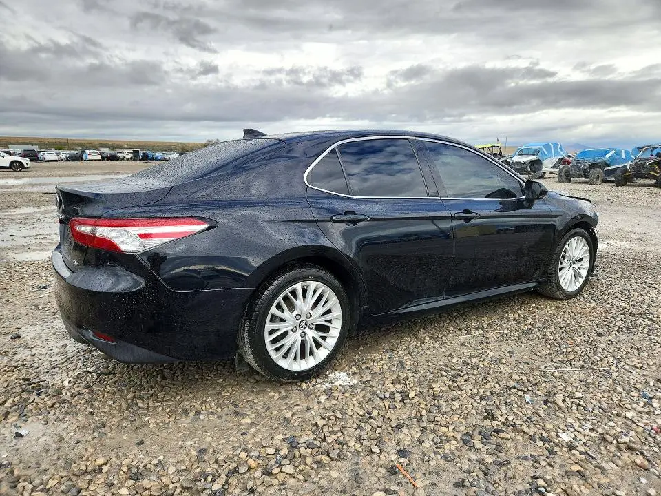2018 TOYOTA CAMRY XLE V6  