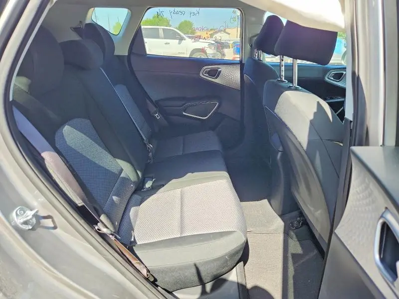2025 KIA SOUL LX  
