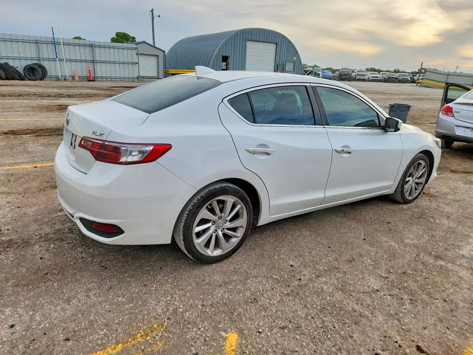 2016 ACURA ILX PREMIUM/TECHNOLOGY  