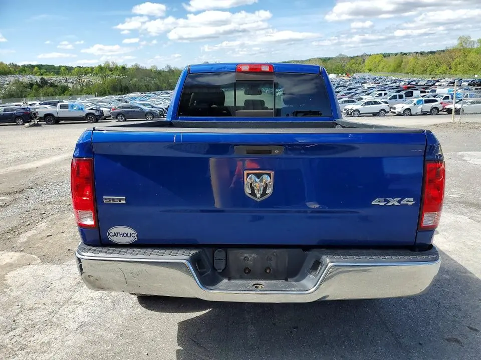 2015 RAM 1500 SLT  