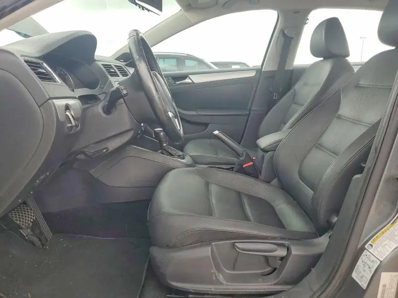 2012 VOLKSWAGEN JETTA SEL  