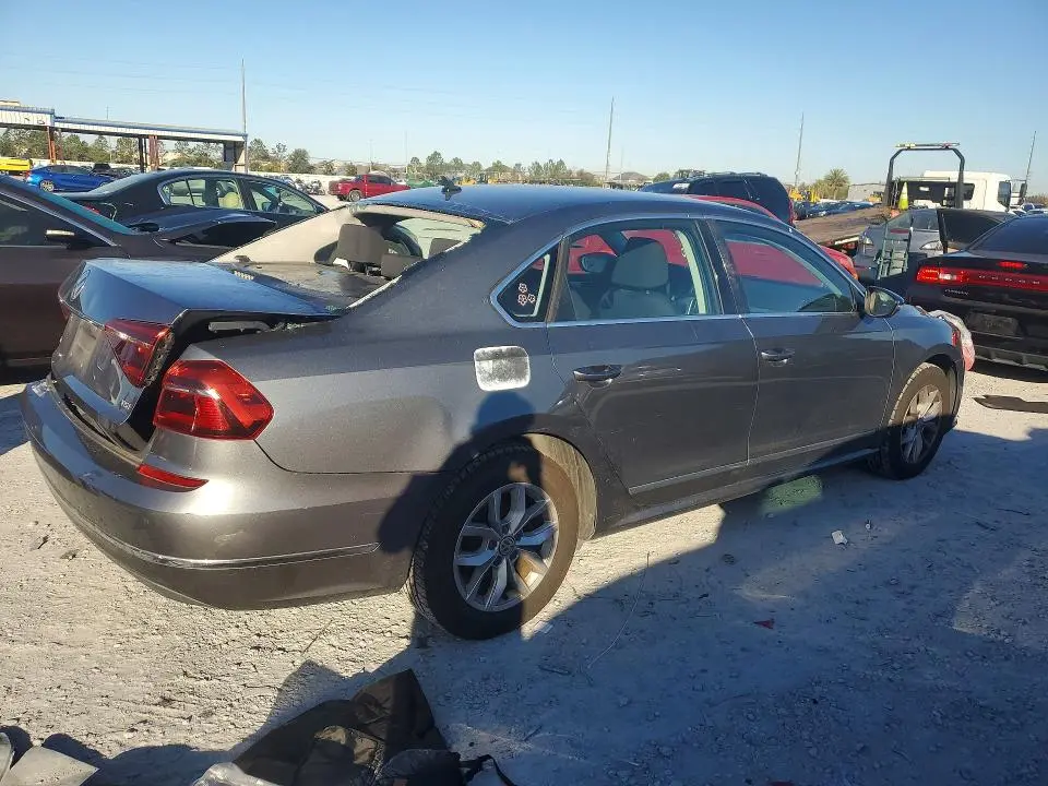 2017 VOLKSWAGEN PASSAT S  