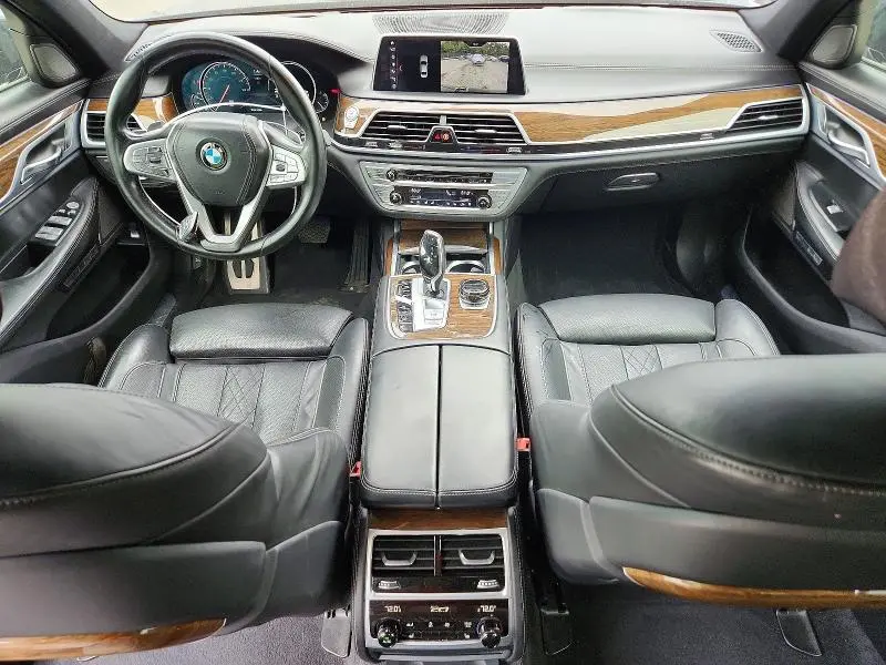 2018 BMW 750 XI  