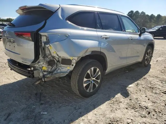 2020 TOYOTA HIGHLANDER XLE  