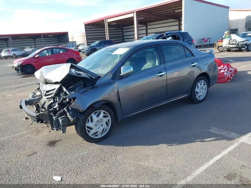 2013 TOYOTA COROLLA LE