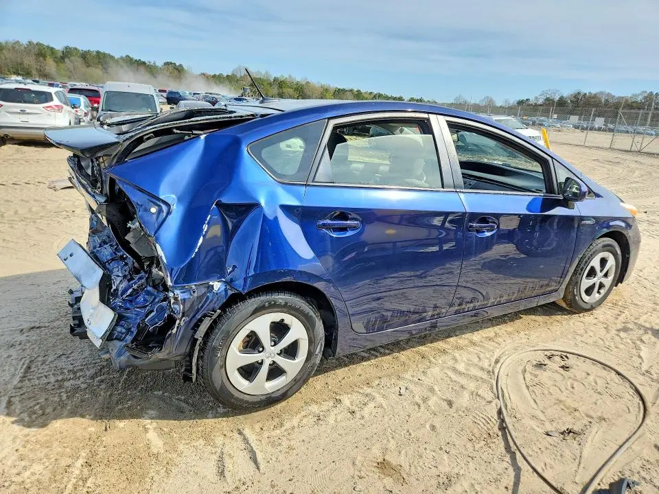 2015 TOYOTA PRIUS THREE  