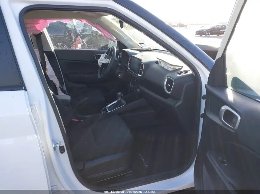 2025 HYUNDAI VENUE SE