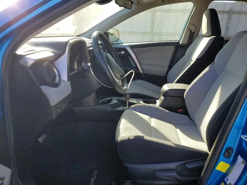 2017 TOYOTA RAV4 XLE  
