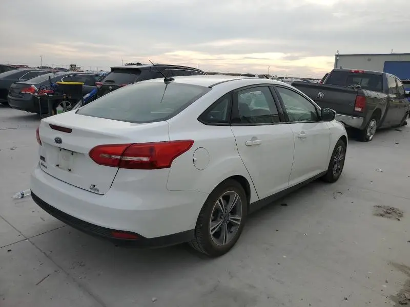 2018 FORD FOCUS SE  