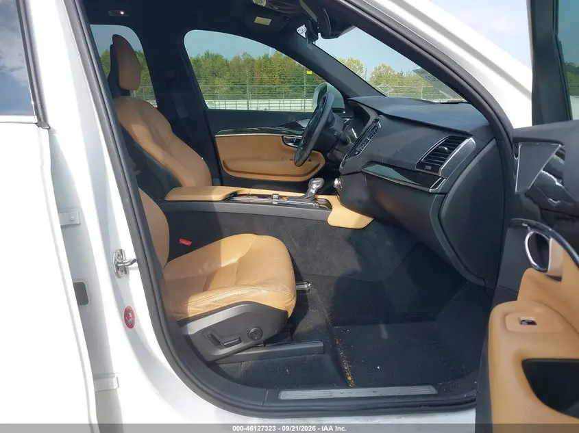 2018 VOLVO XC90 T5 MOMENTUM