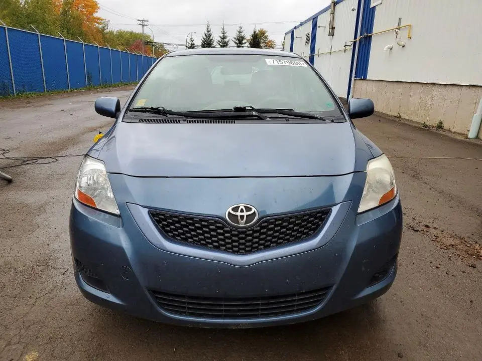 2011 TOYOTA YARIS BASE  