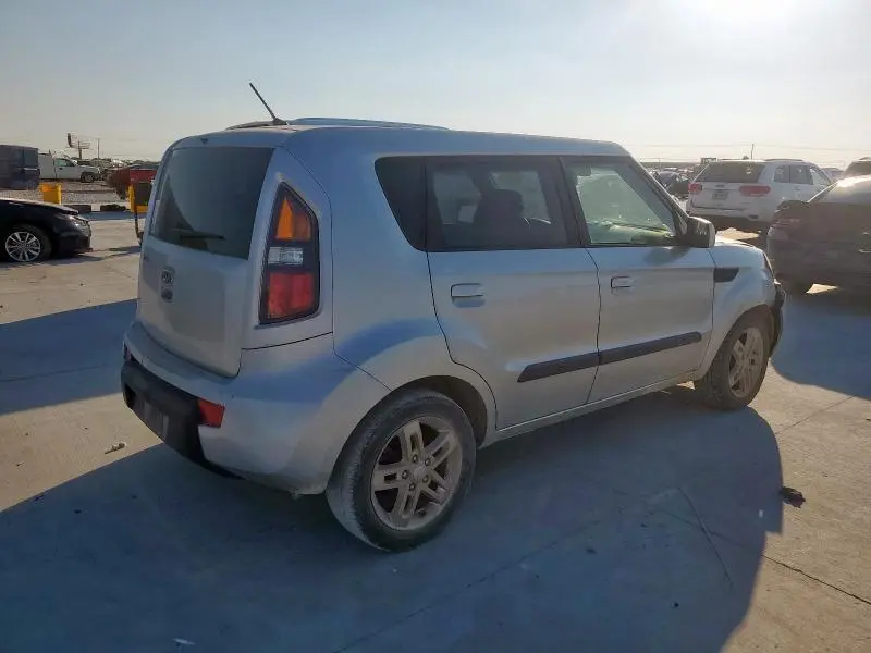 2010 KIA SOUL +