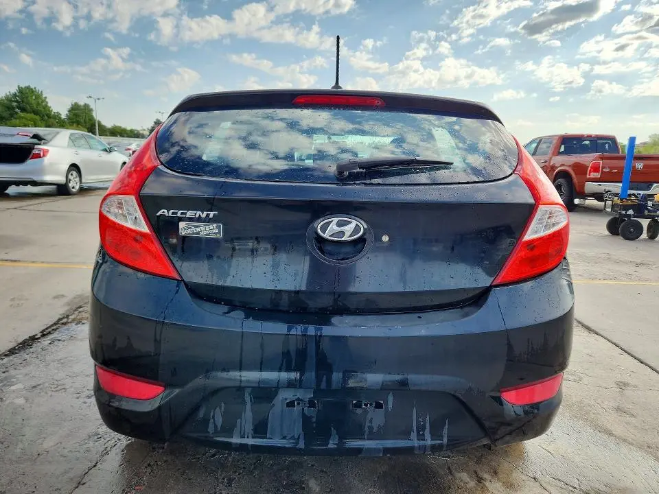 2013 HYUNDAI ACCENT GS  