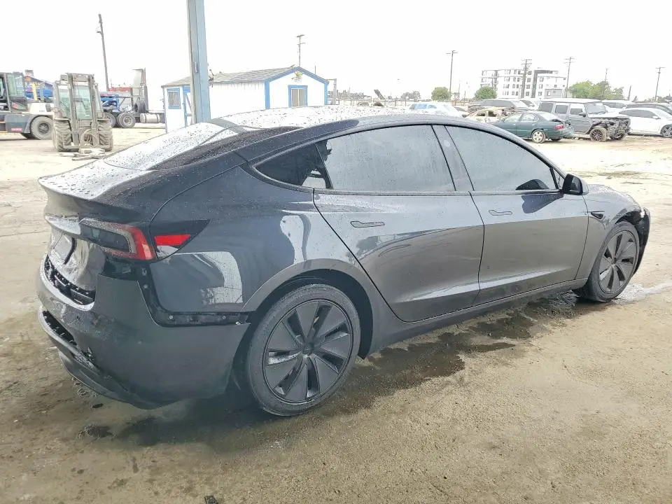 2025 TESLA MODEL 3   