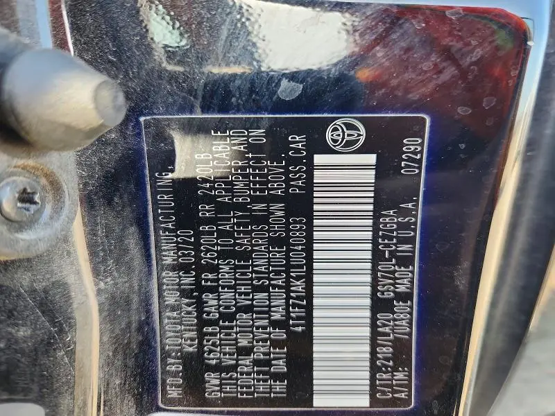 2020 TOYOTA CAMRY XLE  