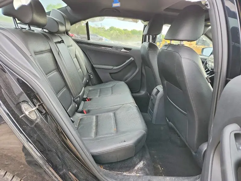 2018 VOLKSWAGEN JETTA SPORT  