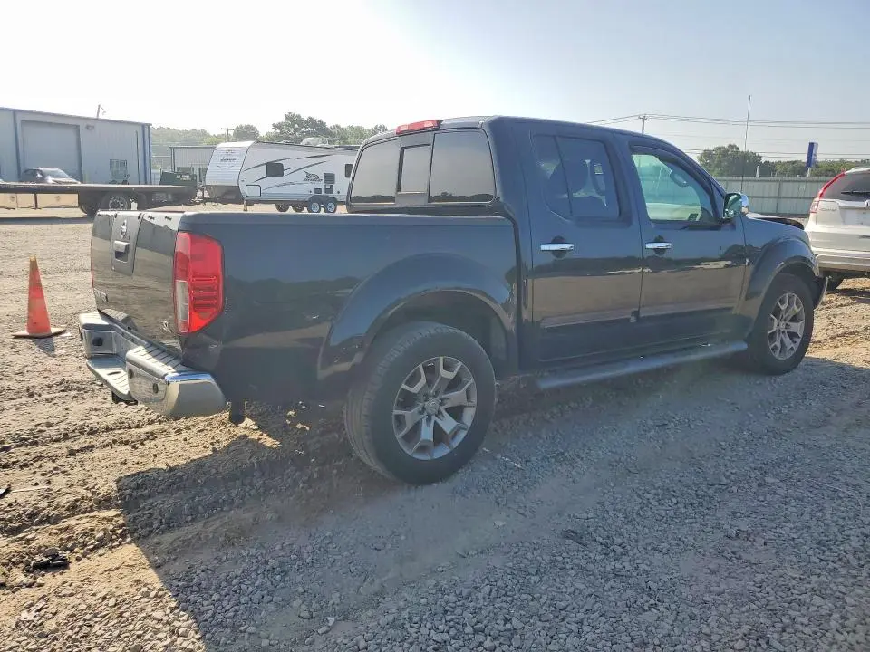2019 NISSAN FRONTIER SL  