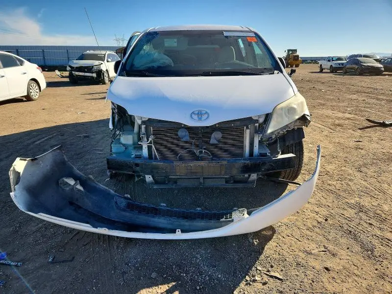 2014 TOYOTA SIENNA   