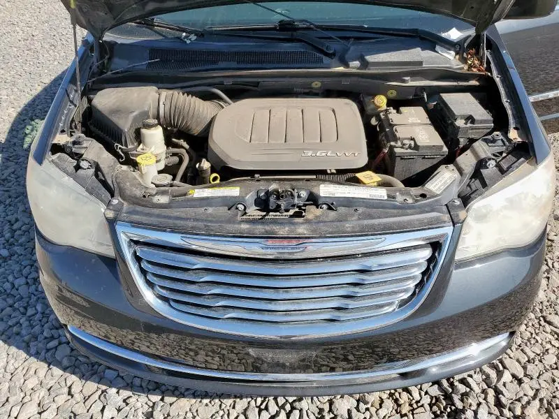 2011 CHRYSLER TOWN & COUNTRY TOURING  