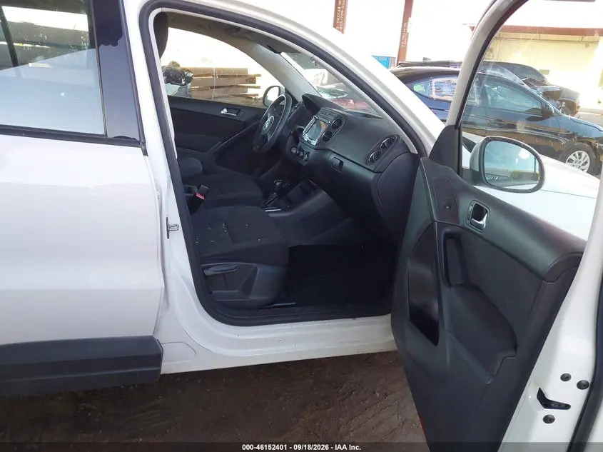 2012 VOLKSWAGEN TIGUAN S