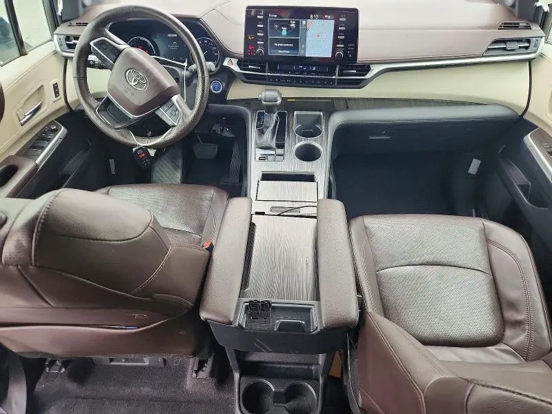 2023 TOYOTA SIENNA PLATINUM 7-PASSENGER  