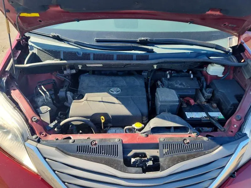 2012 TOYOTA SIENNA XLE 8-PASSENGER  