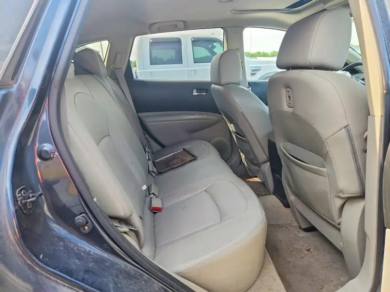 2013 NISSAN ROGUE S  