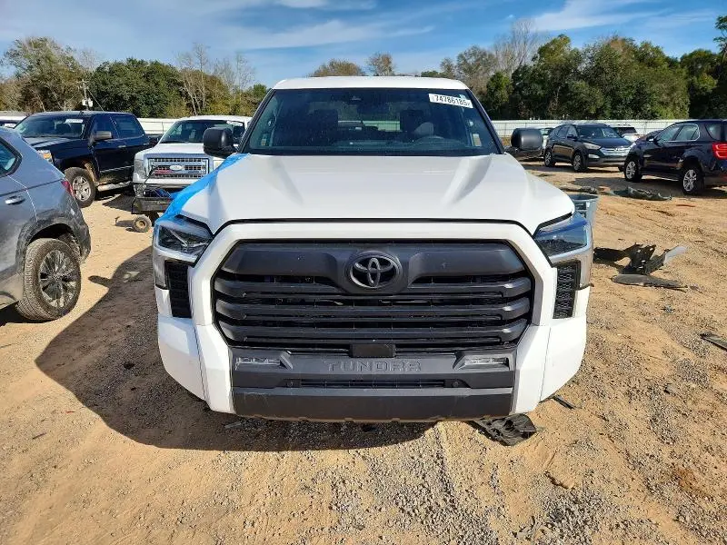 2026 TOYOTA TUNDRA CREWMAX SR  