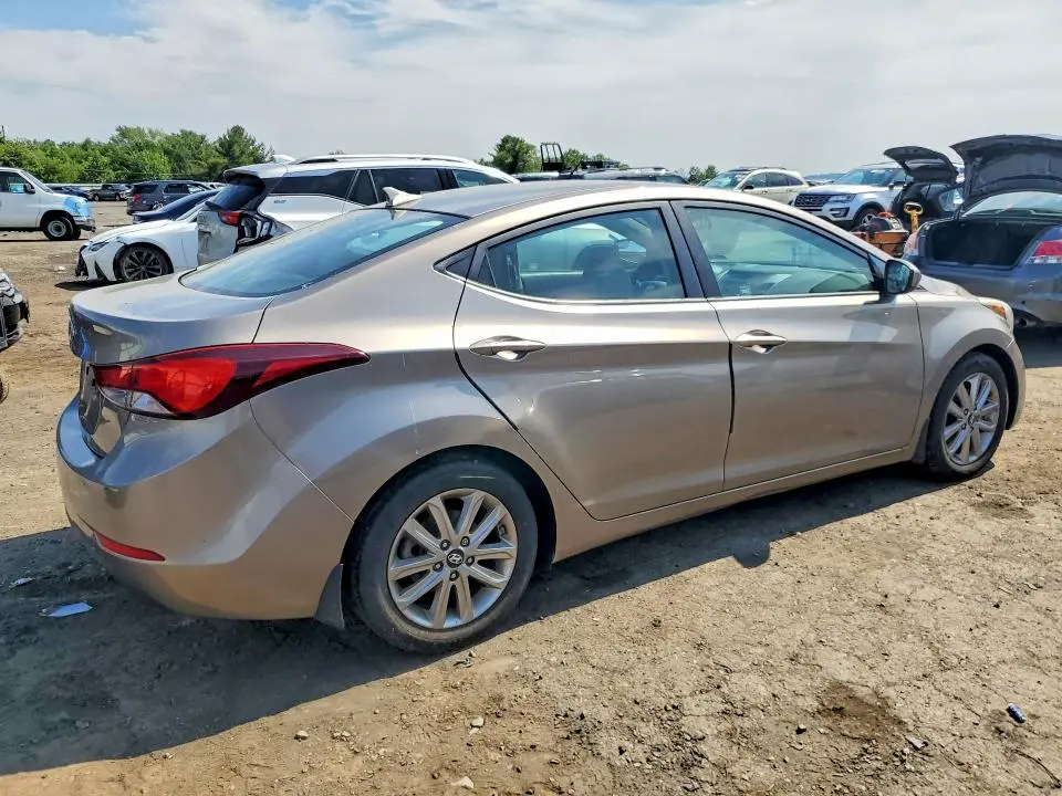 2015 HYUNDAI ELANTRA SE  