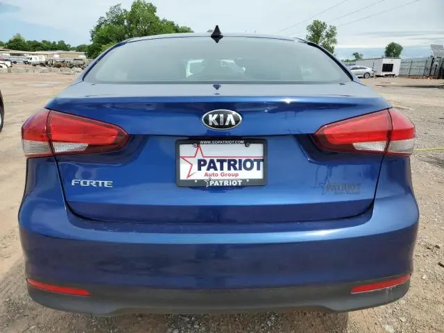 2018 KIA FORTE LX  