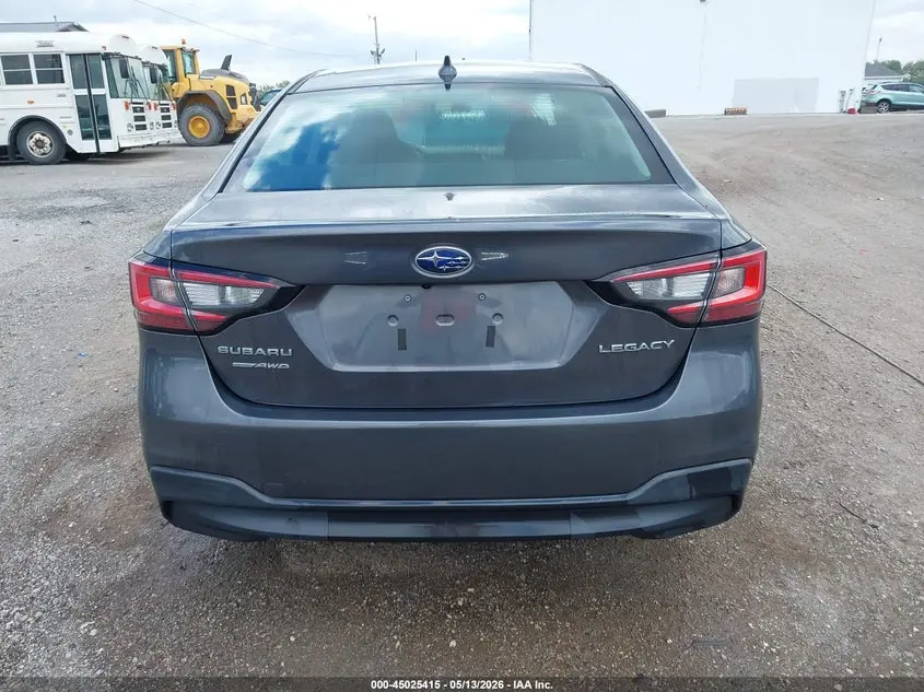 2022 SUBARU LEGACY  
