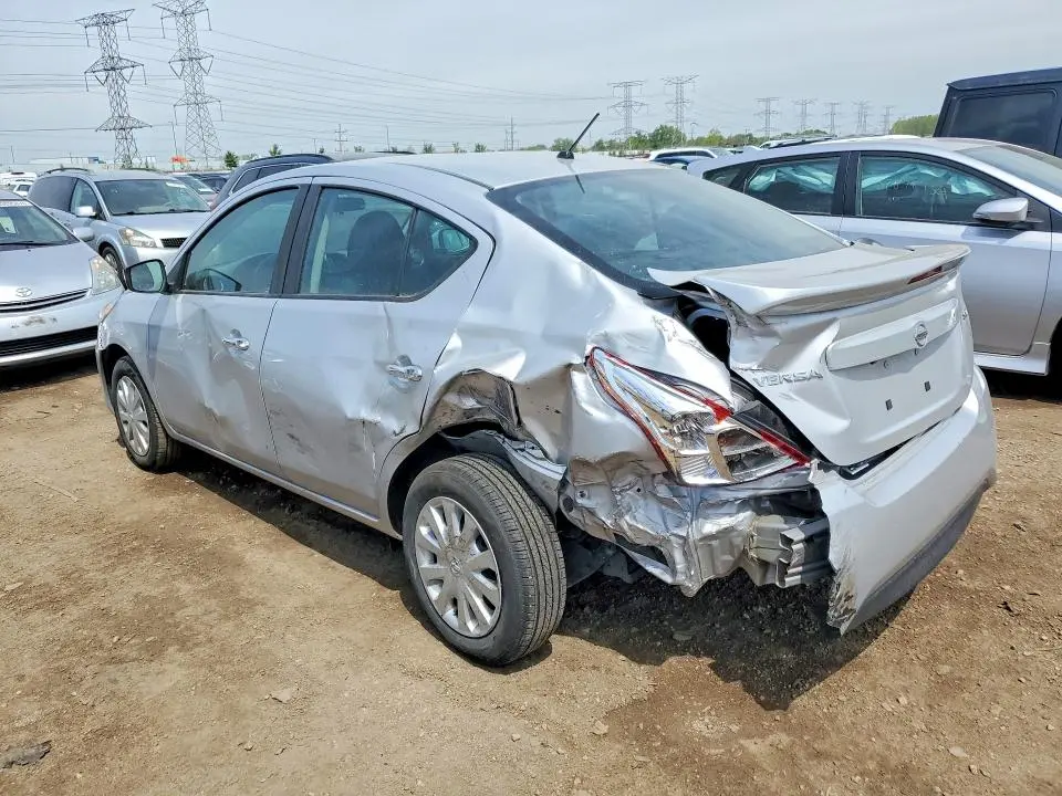 2019 NISSAN VERSA SV  