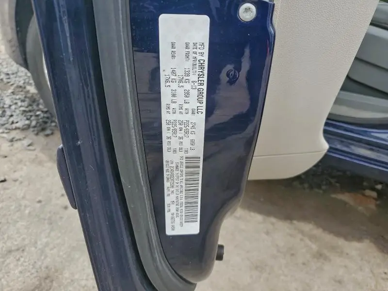 2013 VOLKSWAGEN ROUTAN SE  