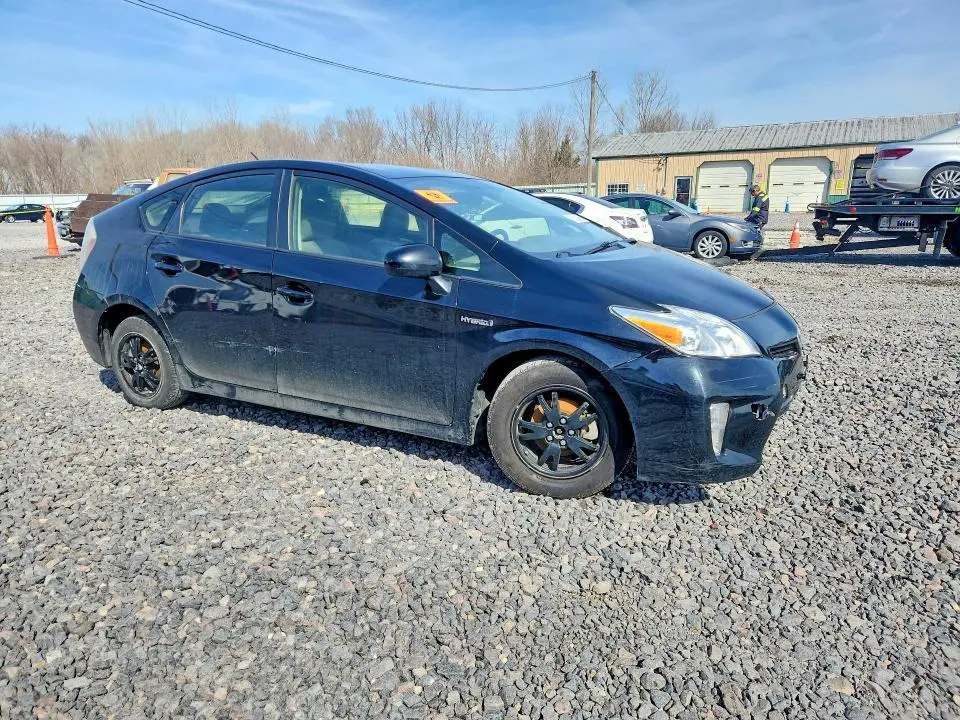 2014 TOYOTA PRIUS TWO  