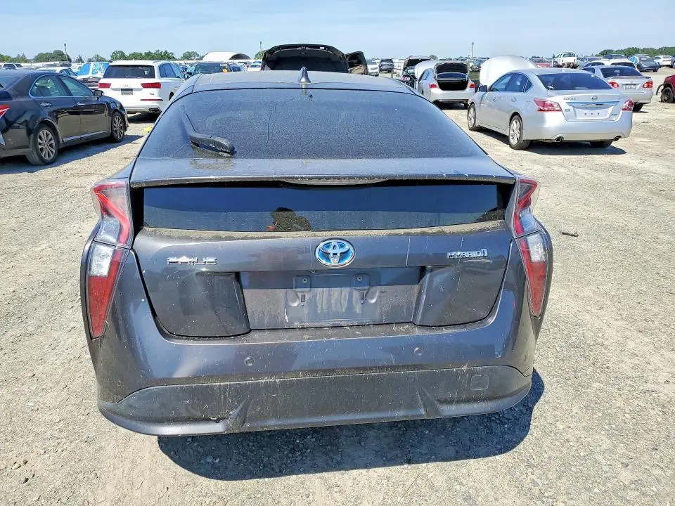 2016 TOYOTA PRIUS III  