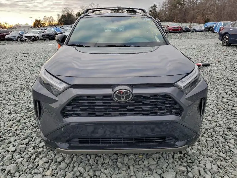 2025 TOYOTA RAV4 XSE  
