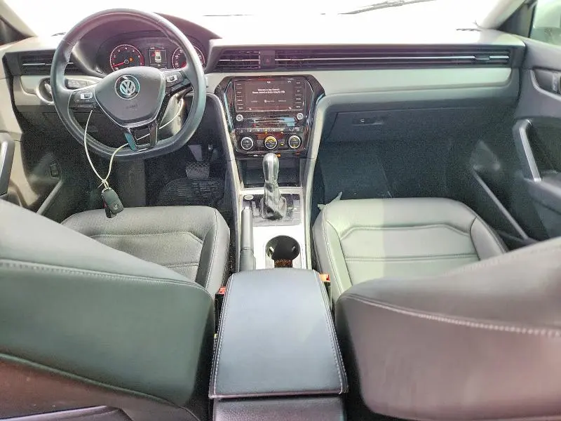2020 VOLKSWAGEN PASSAT SE  