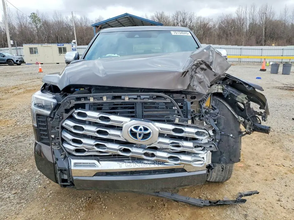 2023 TOYOTA TUNDRA CREWMAX PLATINUM  