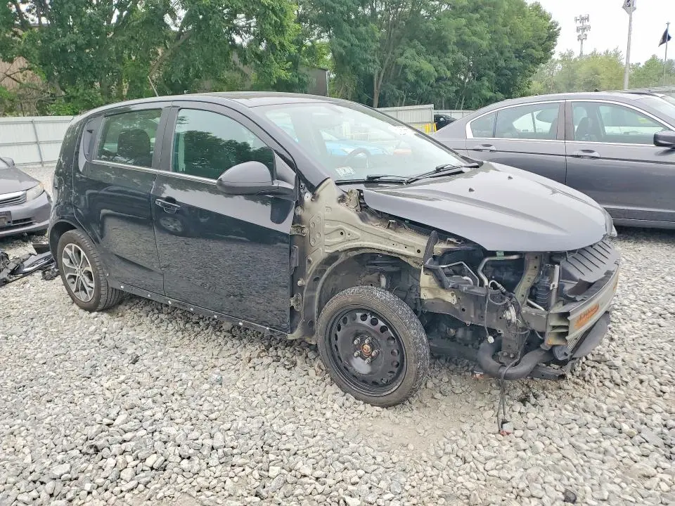 2017 CHEVROLET SONIC LT  