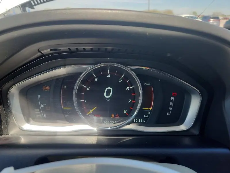 2015 VOLVO XC60 T6 PREMIER  
