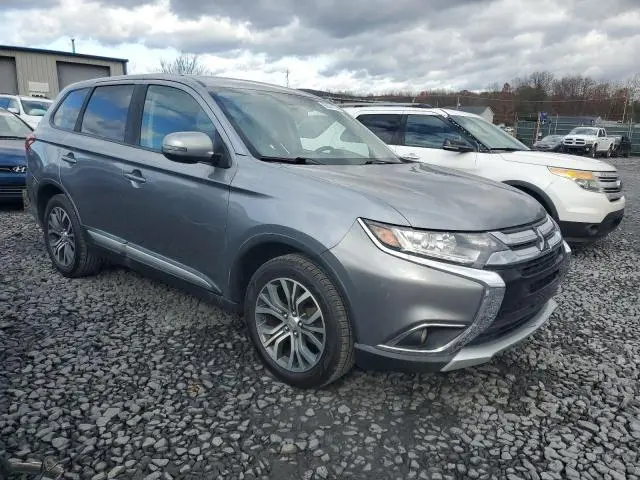 2017 MITSUBISHI OUTLANDER SE  