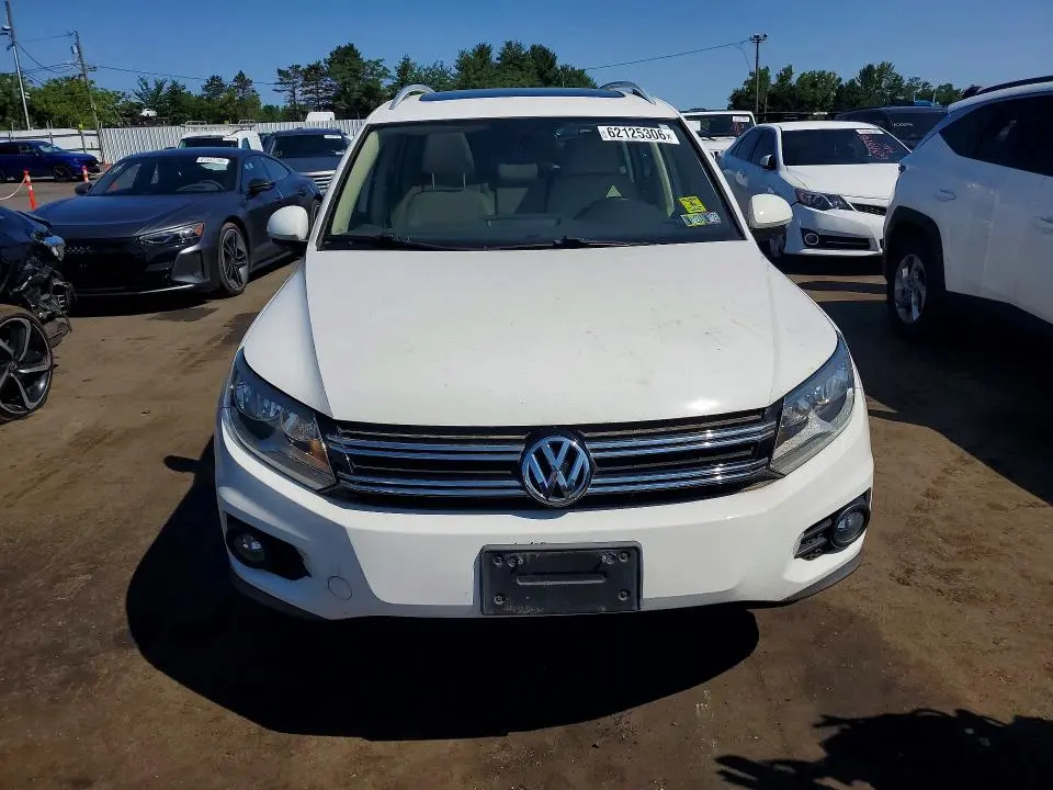 2014 VOLKSWAGEN TIGUAN S  