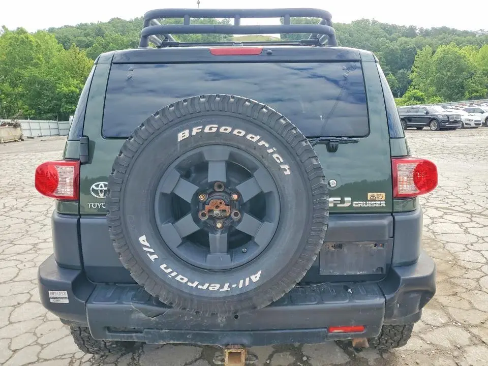 2011 TOYOTA FJ CRUISER BASE  