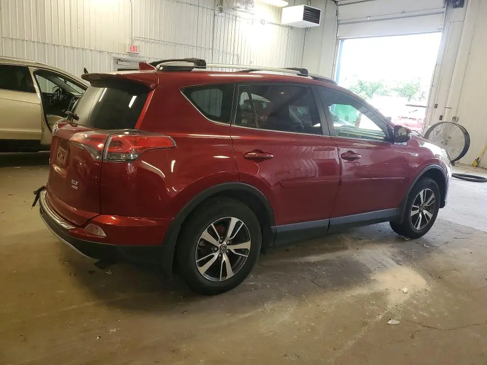 2018 TOYOTA RAV4 XLE  