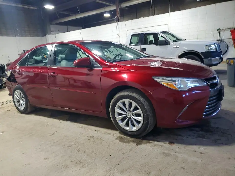 2015 TOYOTA CAMRY LE  